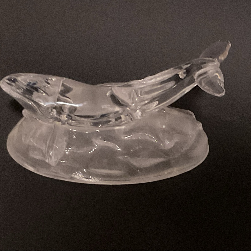 Vintage Crystal Art Glass Whale Calf Baby Figure Cristal D'Arques Small Statue - Picture 5 of 8